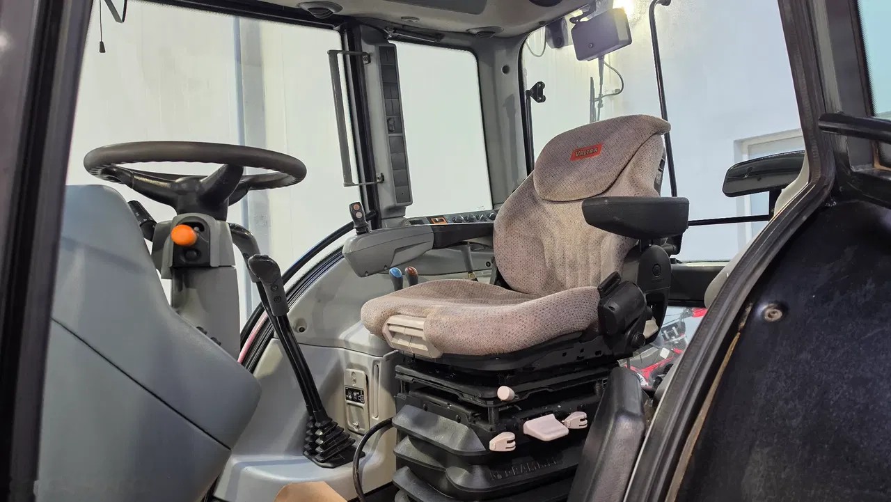 2013 Valtra, 7.500 mth, Import Auf Lager in der EU — Foto 3 z 14