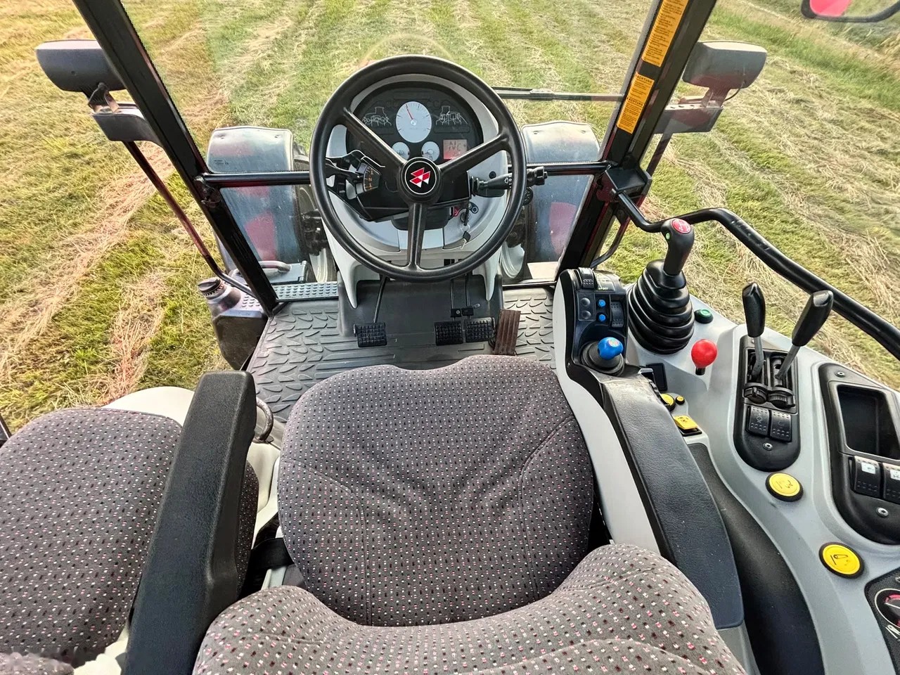 2004 Massey Ferguson, 7.752 mth, Import Auf Lager in der EU — Foto 6 z 20