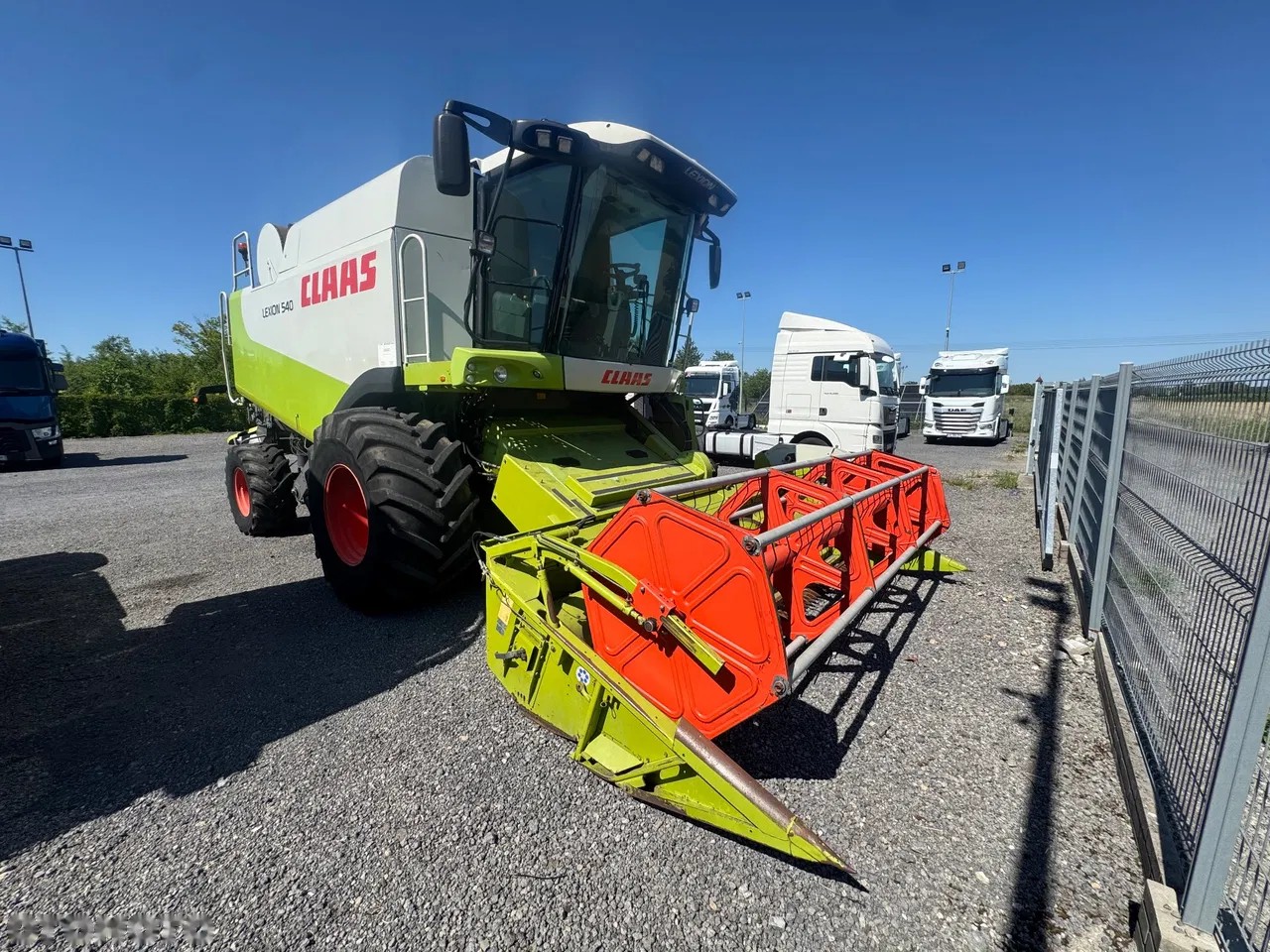 2004 Claas LEXION 540, Import Auf Lager in der EU — Foto 2 z 24