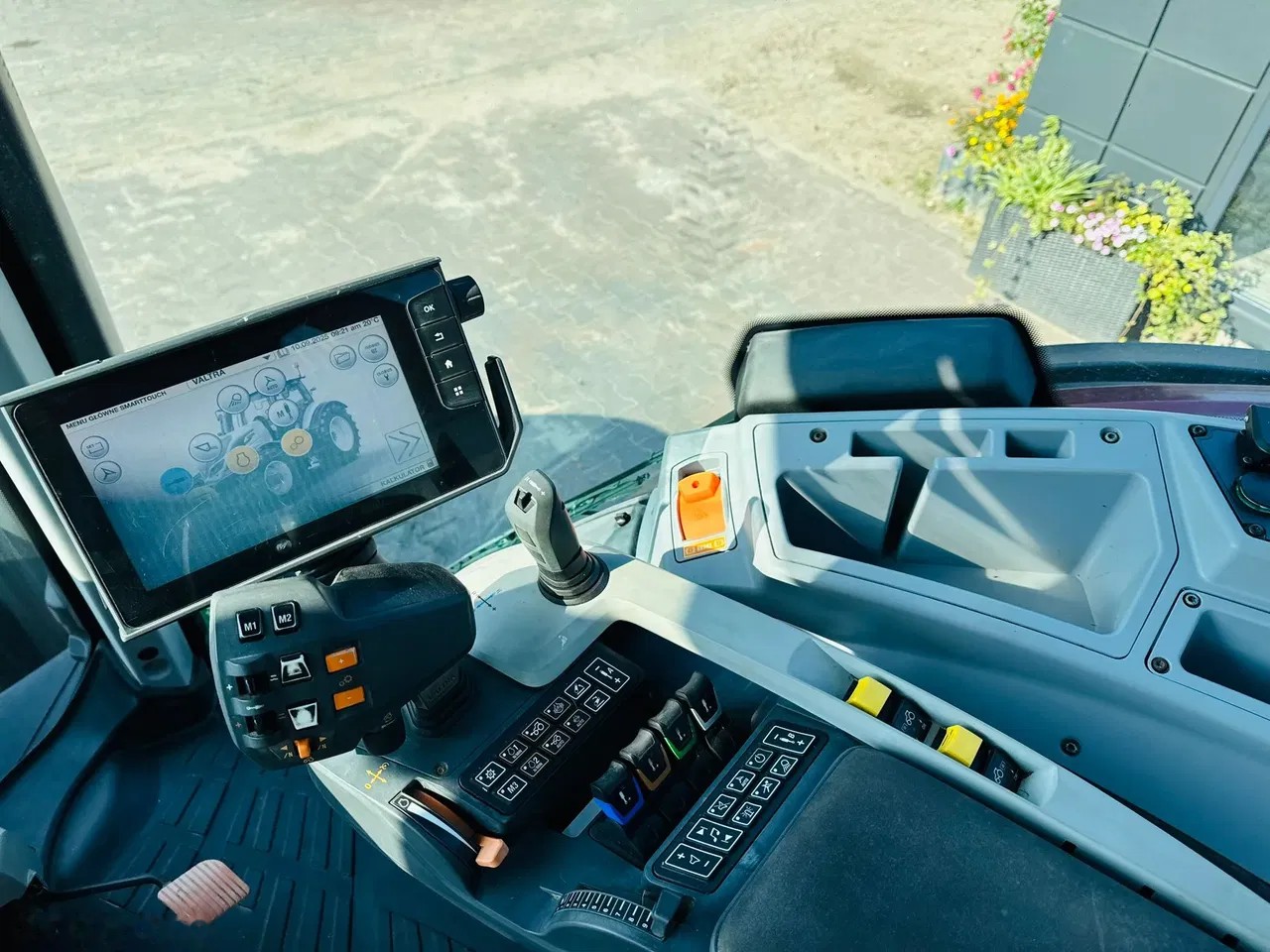 2018 Valtra T174 Versu, 5.671 mth, Import Auf Lager in der EU — Foto 12 z 16