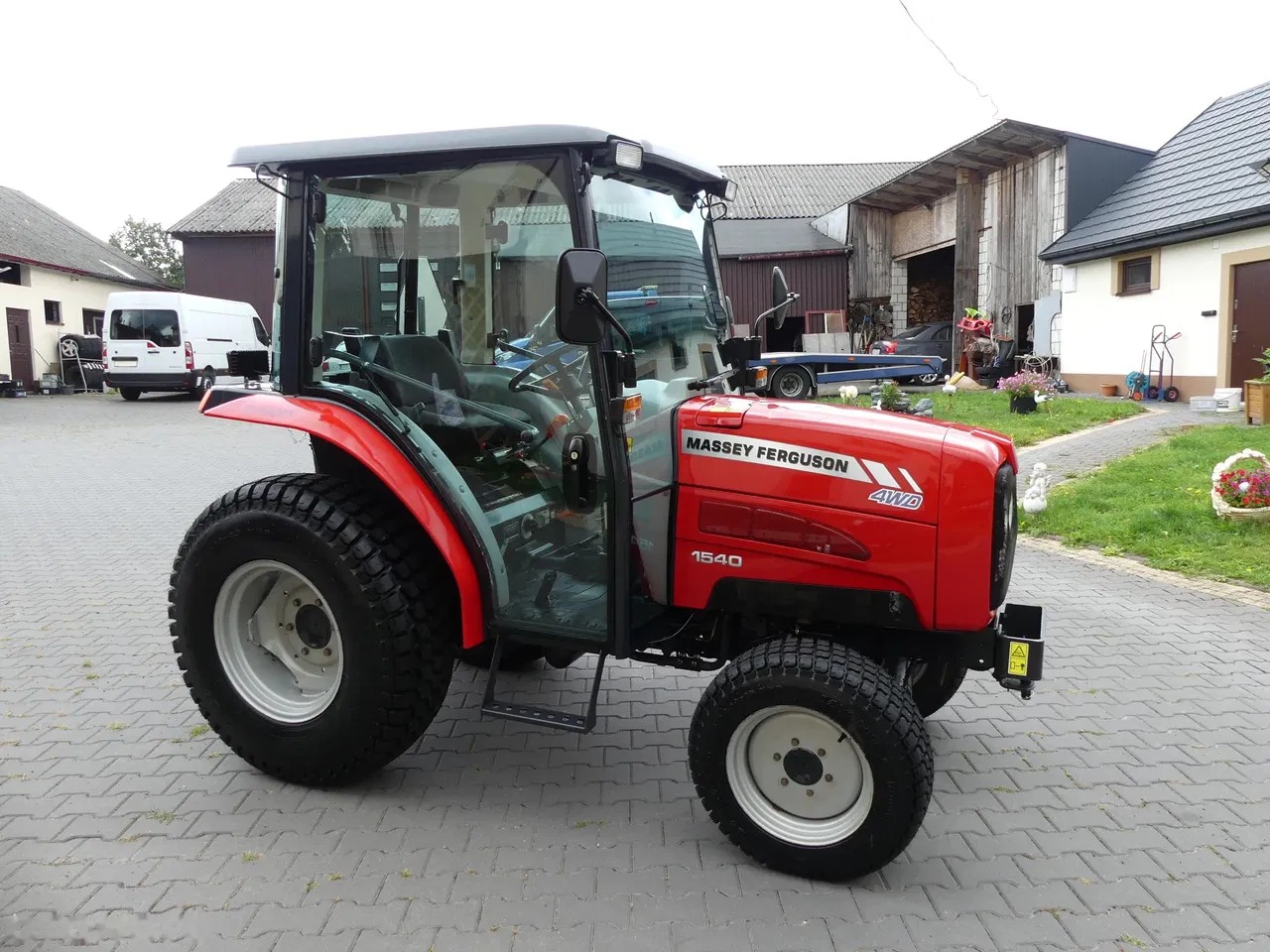 2005 Massey Ferguson, 1.949 mth, Import Auf Lager in der EU — Foto 1
