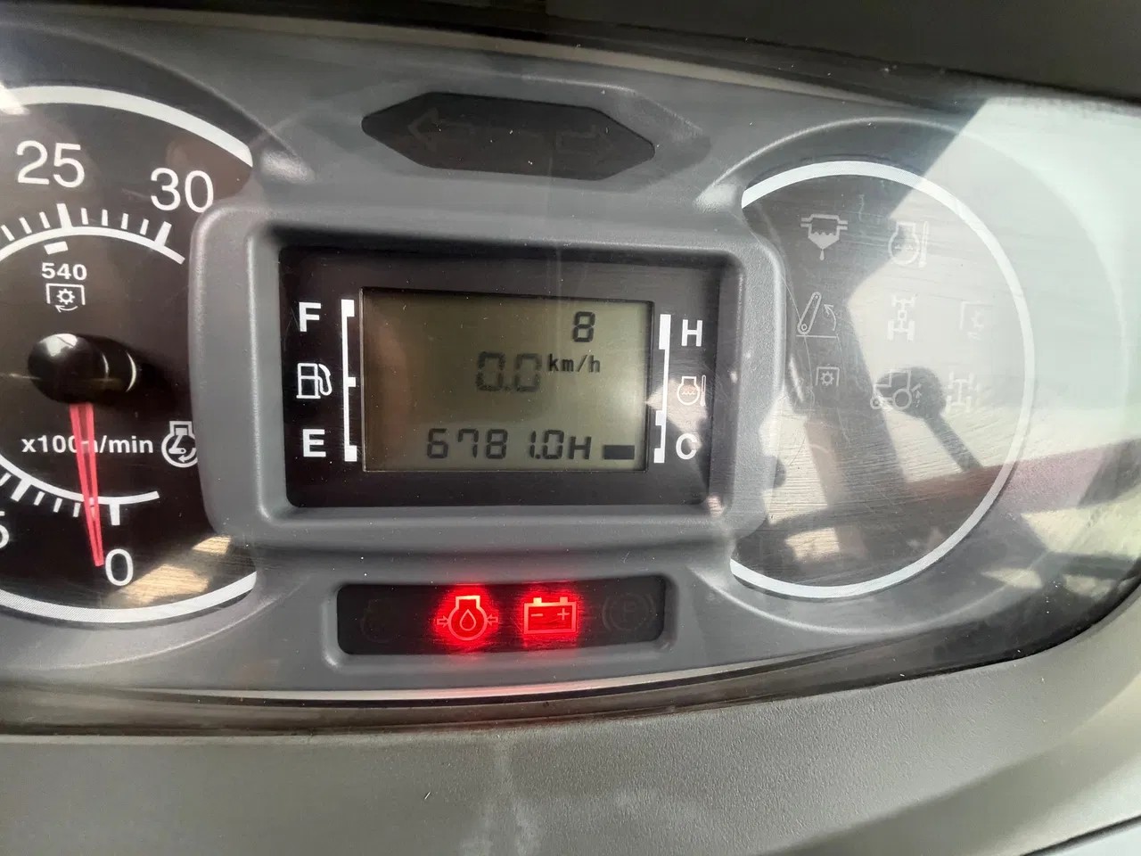 2017 Iseki TG6370, 6.781 mth, Import Auf Lager in der EU — Foto 8 z 8
