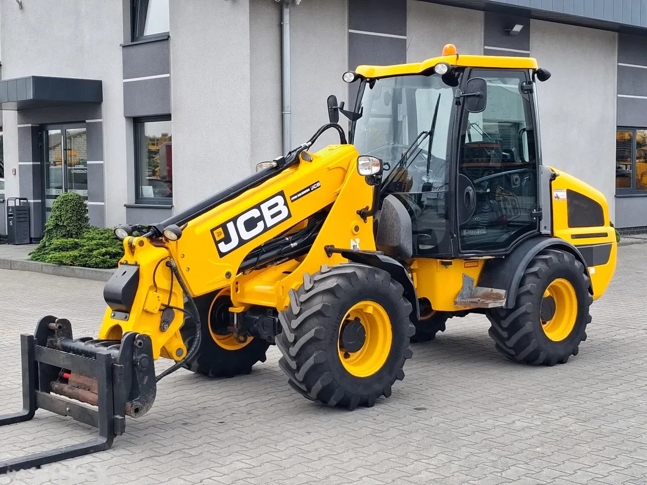 2019 JCB TM 180, 3.640 mth, Import Auf Lager in der EU — Foto 1