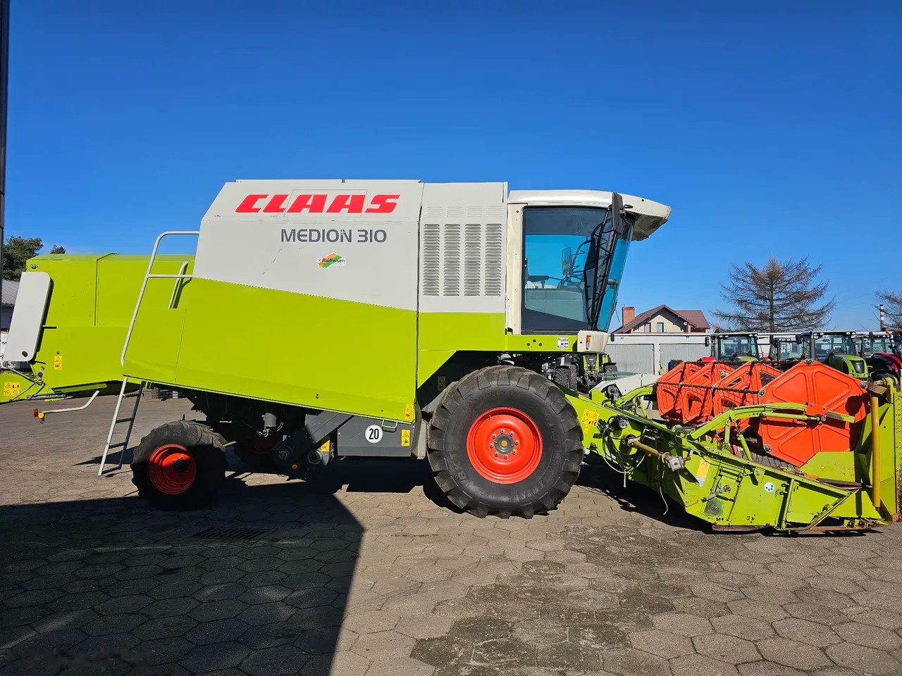 2002 Claas Medion 310, 2.734 mth, Import Auf Lager in der EU — Foto 3 z 16