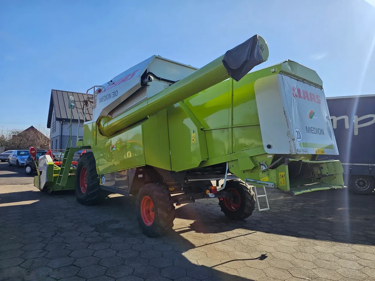 2002 Claas Medion 310, 2.734 mth, Import Auf Lager in der EU — Foto 8 z 16