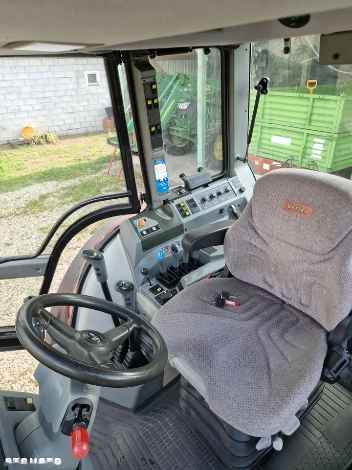 2005 Valtra T140, 9.529 mth, Import Auf Lager in der EU — Foto 7 z 21
