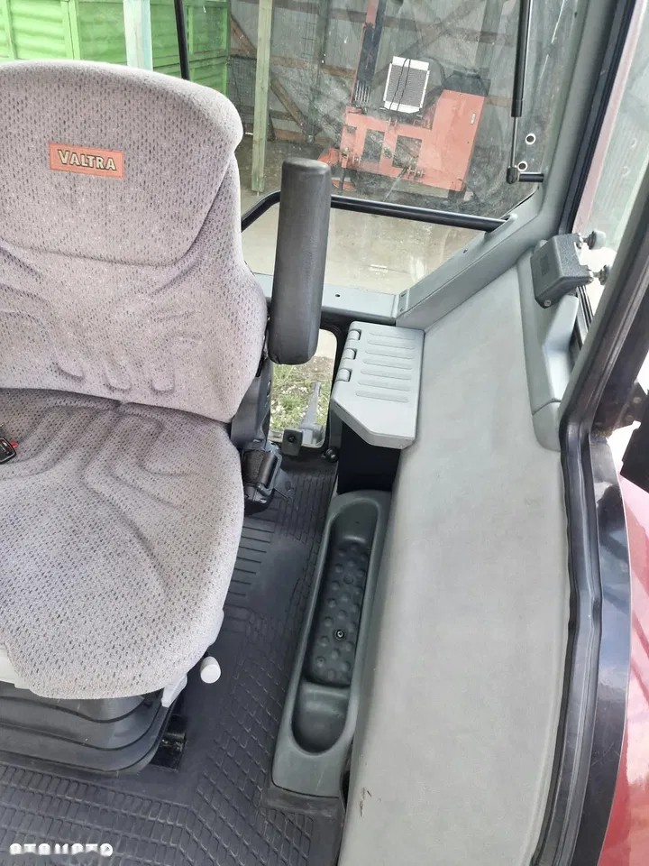 2005 Valtra T140, 9.529 mth, Import Auf Lager in der EU — Foto 9 z 21