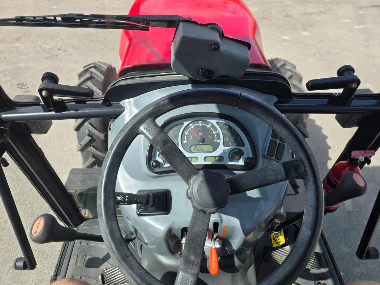 2009 Mccormick F85, 5.400 mth, Import Auf Lager in der EU — Foto 13 z 14