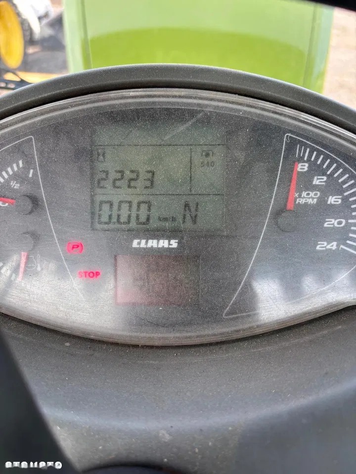2015 Claas ARION, Import Auf Lager in der EU — Foto 11 z 12