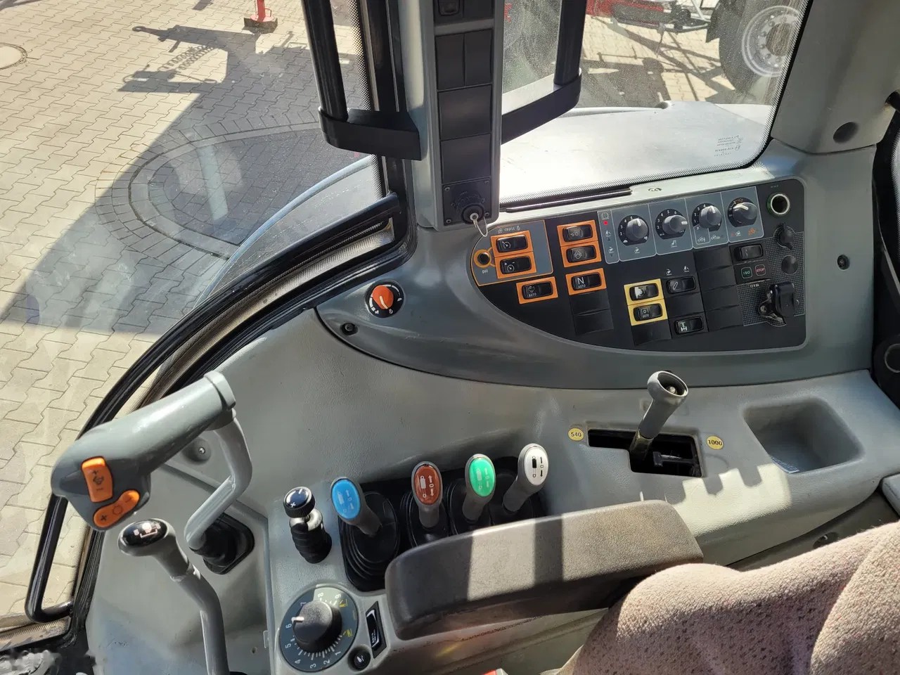 2014 Valtra N103.4, 3.500 mth, Import Auf Lager in der EU — Foto 11 z 18
