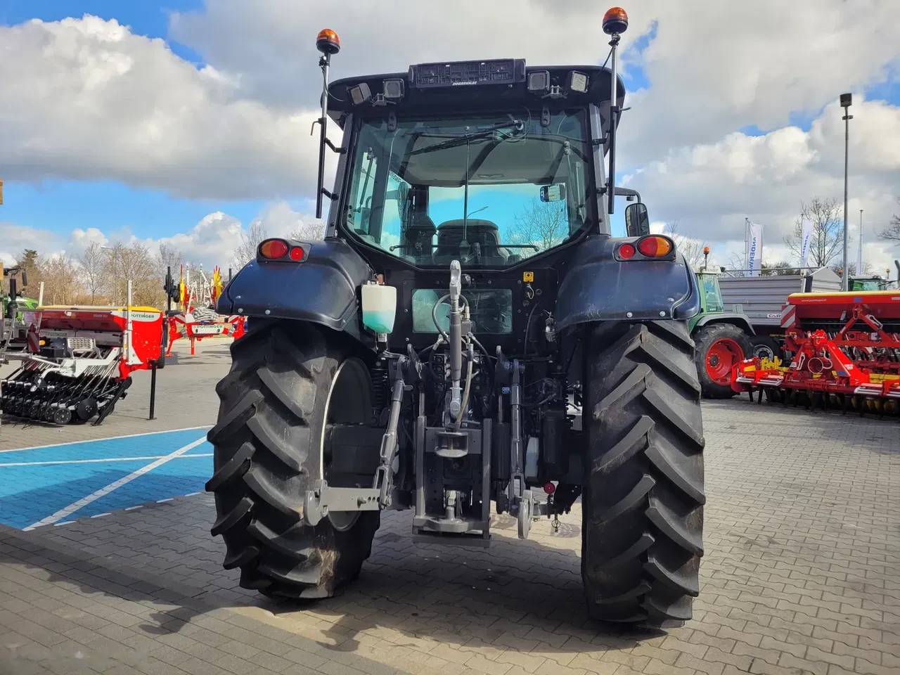 2014 Valtra N103.4, 3.500 mth, Import Auf Lager in der EU — Foto 6 z 18