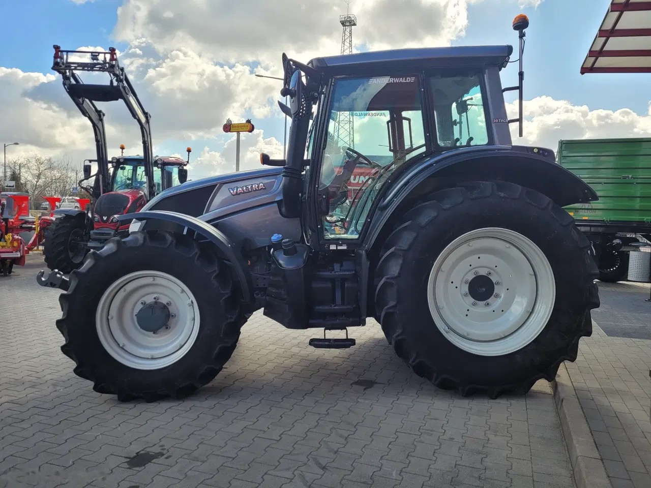2014 Valtra N103.4, 3.500 mth, Import Auf Lager in der EU — Foto 9 z 18