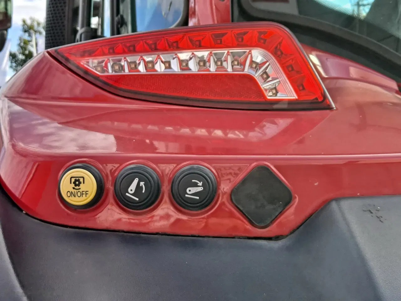 2018 Valtra N114, 3.560 mth, Import Auf Lager in der EU — Foto 16 z 24