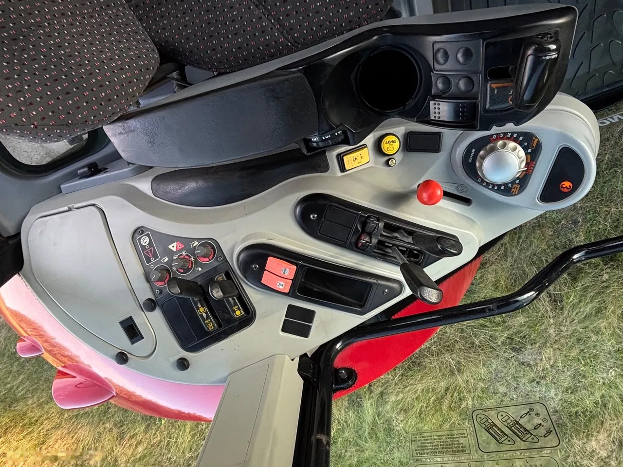 2006 Massey Ferguson, 7.211 mth, Import Auf Lager in der EU — Foto 7 z 24