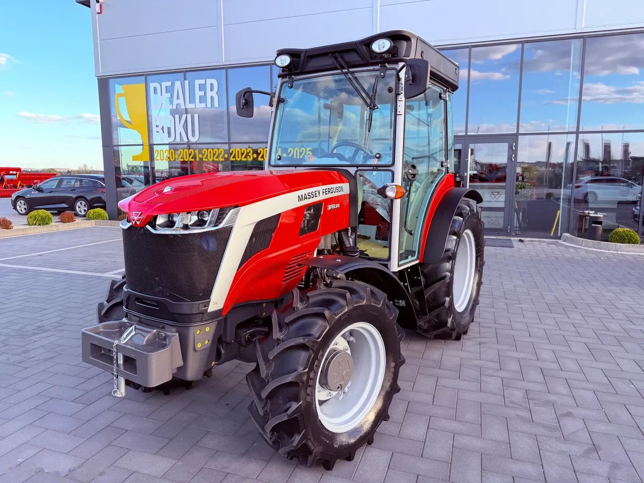 2024 Massey Ferguson 3FR.85, Import Auf Lager in der EU — Foto 1