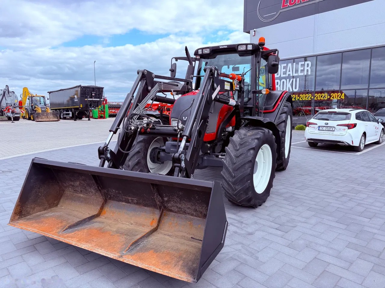 2013 Valtra, 4.100 mth, Import Auf Lager in der EU — Foto 10 z 12