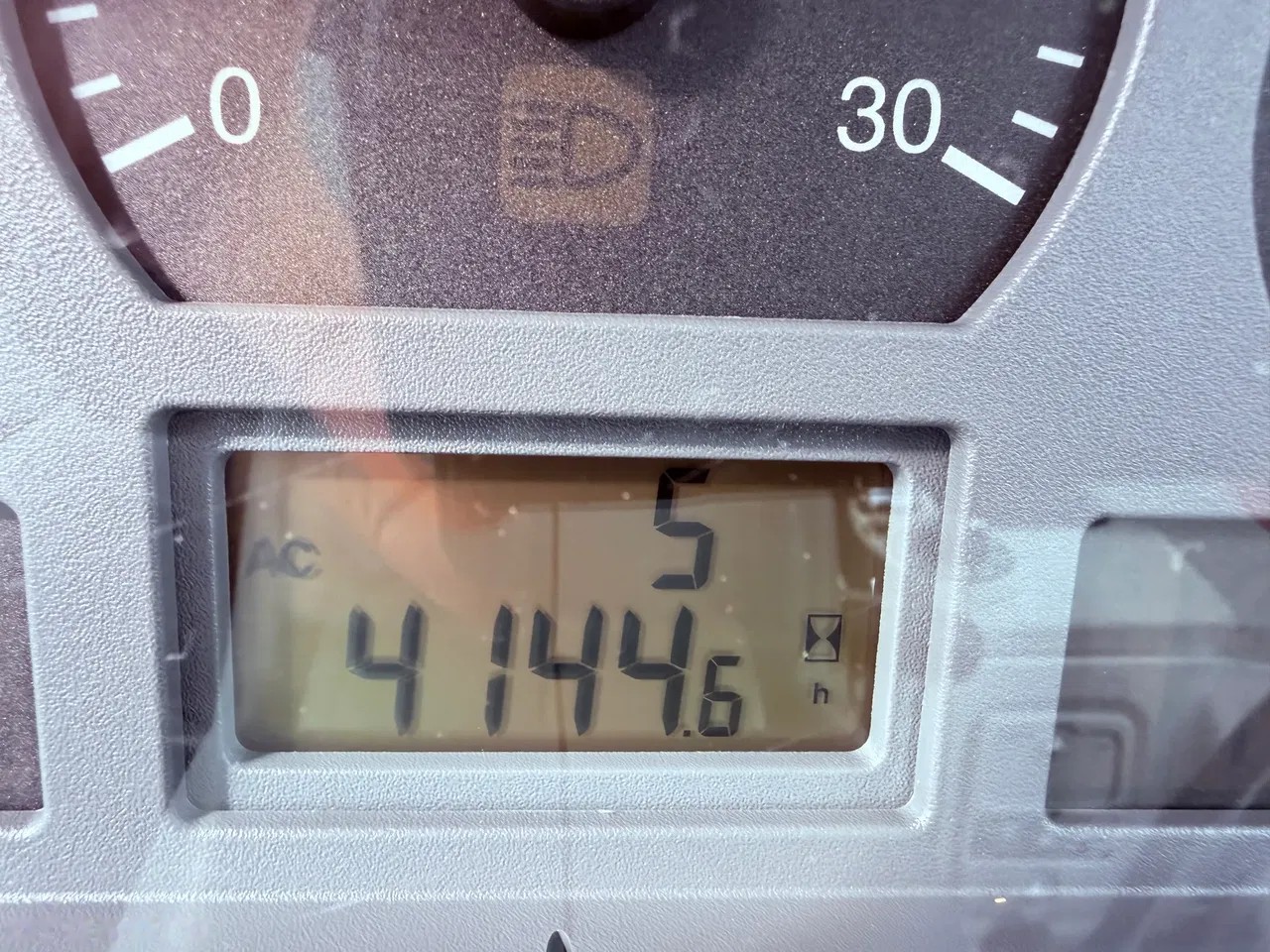 2013 Valtra, 4.100 mth, Import Auf Lager in der EU — Foto 12 z 12