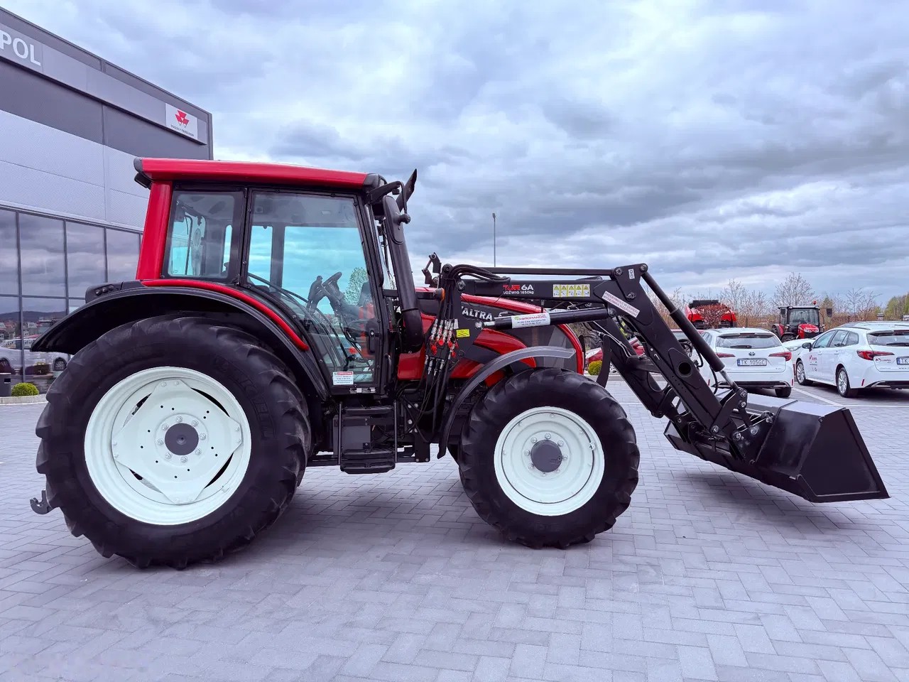 2013 Valtra, 4.100 mth, Import Auf Lager in der EU — Foto 3 z 12