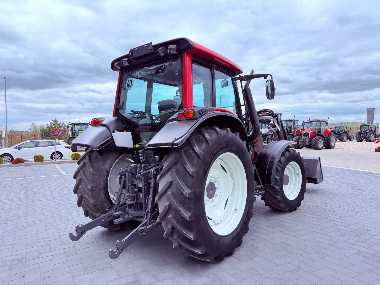 2013 Valtra, 4.100 mth, Import Auf Lager in der EU — Foto 4 z 12