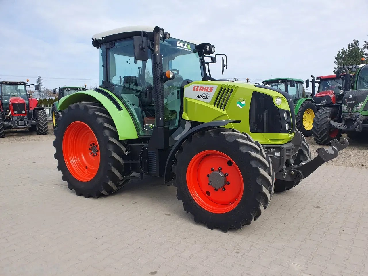 2015 Claas Arion 440, 6.296 mth, Import Auf Lager in der EU — Foto 1