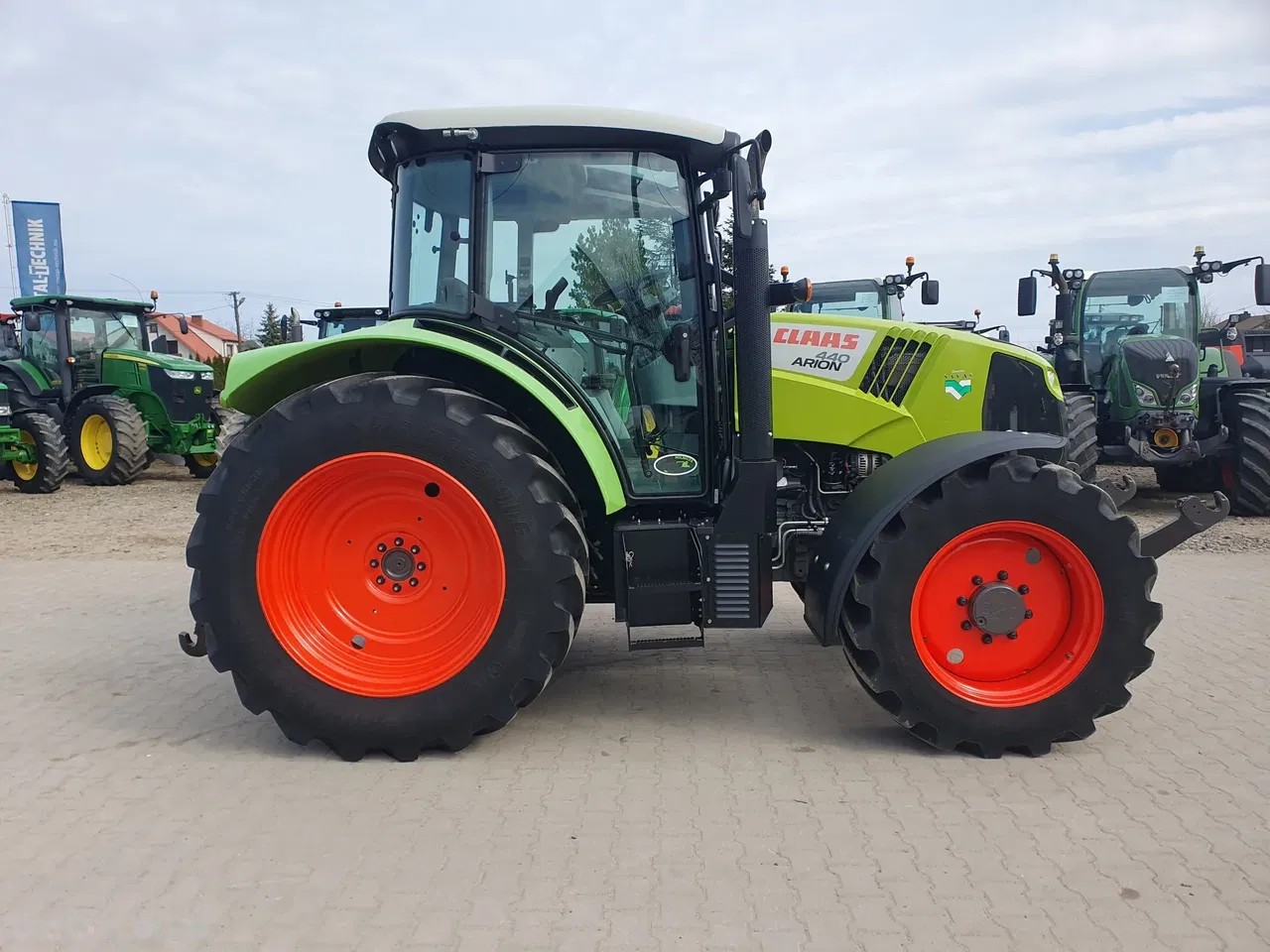 2015 Claas Arion 440, 6.296 mth, Import Auf Lager in der EU — Foto 2 z 19