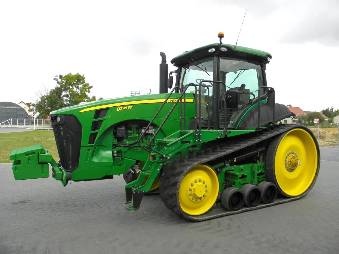 2011 John Deere 8295, 7.600 mth, Import Auf Lager in der EU — Foto 1
