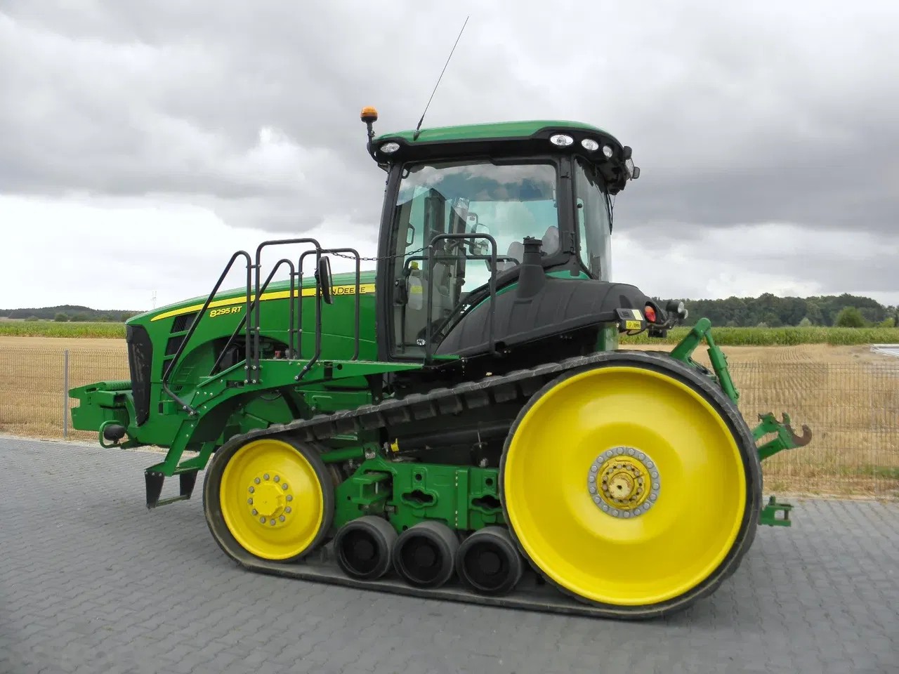 2011 John Deere 8295, 7.600 mth, Import Auf Lager in der EU — Foto 8 z 10