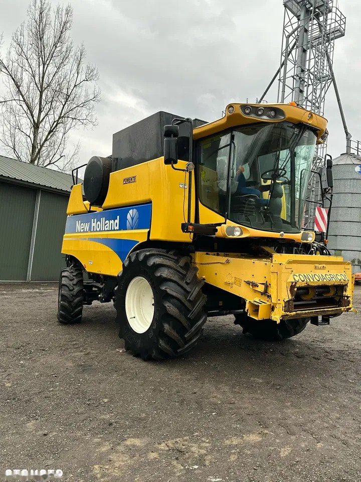 2009 New Holland CSX 7060, 1.410 mth, Import Auf Lager in der EU — Foto 5 z 14