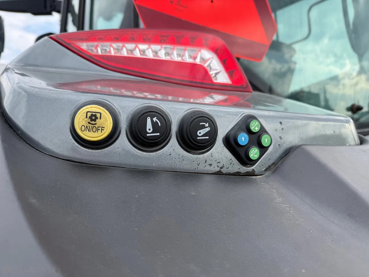 2017 Valtra N174, 7.000 mth, Import Auf Lager in der EU — Foto 10 z 21