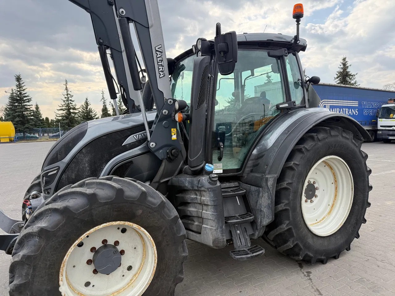 2017 Valtra N174, 7.000 mth, Import Auf Lager in der EU — Foto 11 z 21
