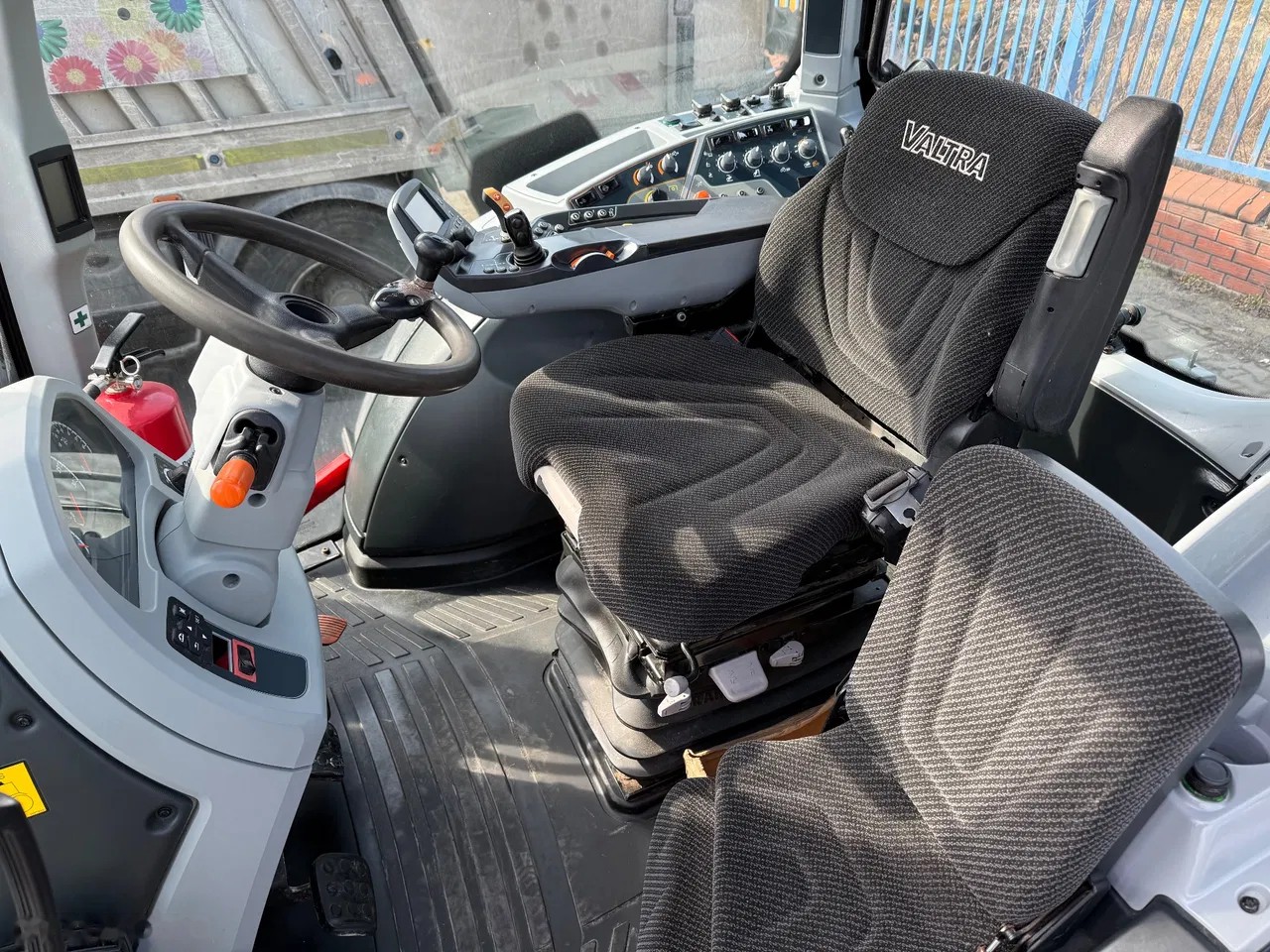2017 Valtra N174, 7.000 mth, Import Auf Lager in der EU — Foto 15 z 21