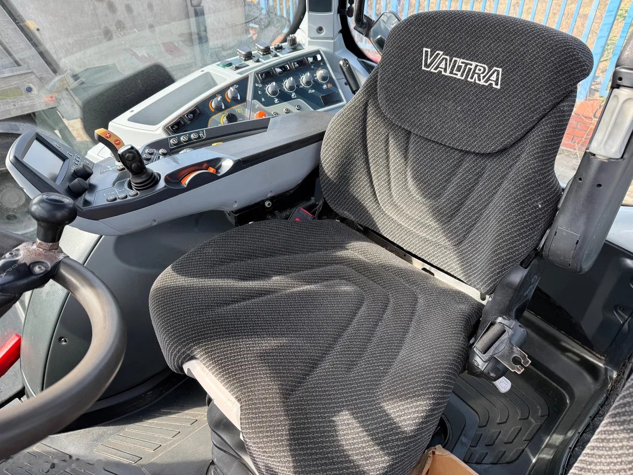 2017 Valtra N174, 7.000 mth, Import Auf Lager in der EU — Foto 16 z 21