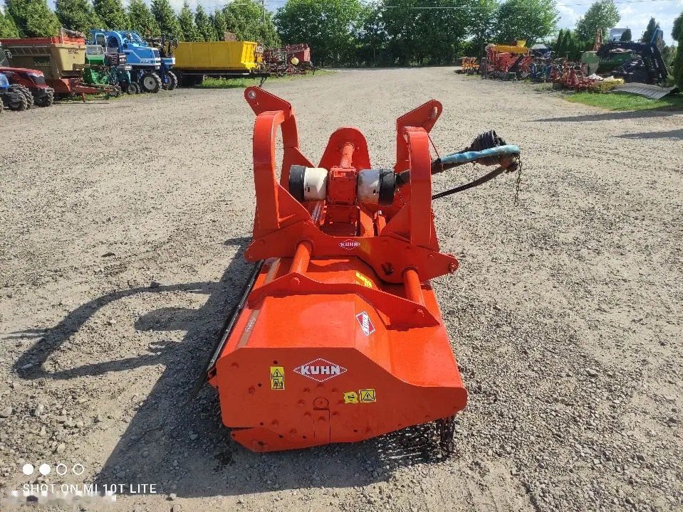 2001 Kuhn, Import Auf Lager in der EU — Foto 3 z 8