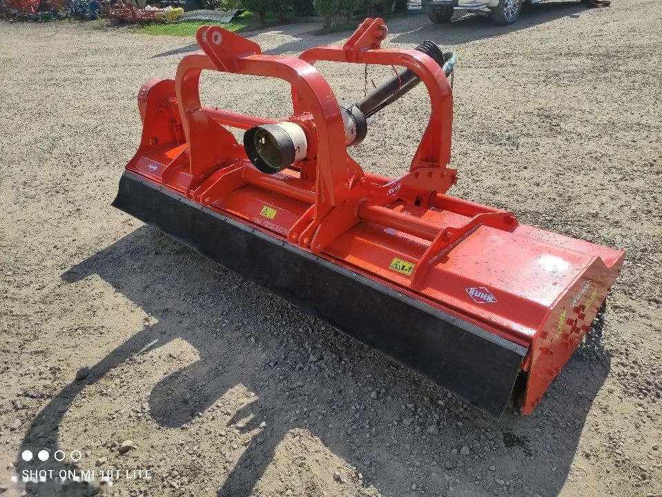2001 Kuhn, Import Auf Lager in der EU — Foto 4 z 8