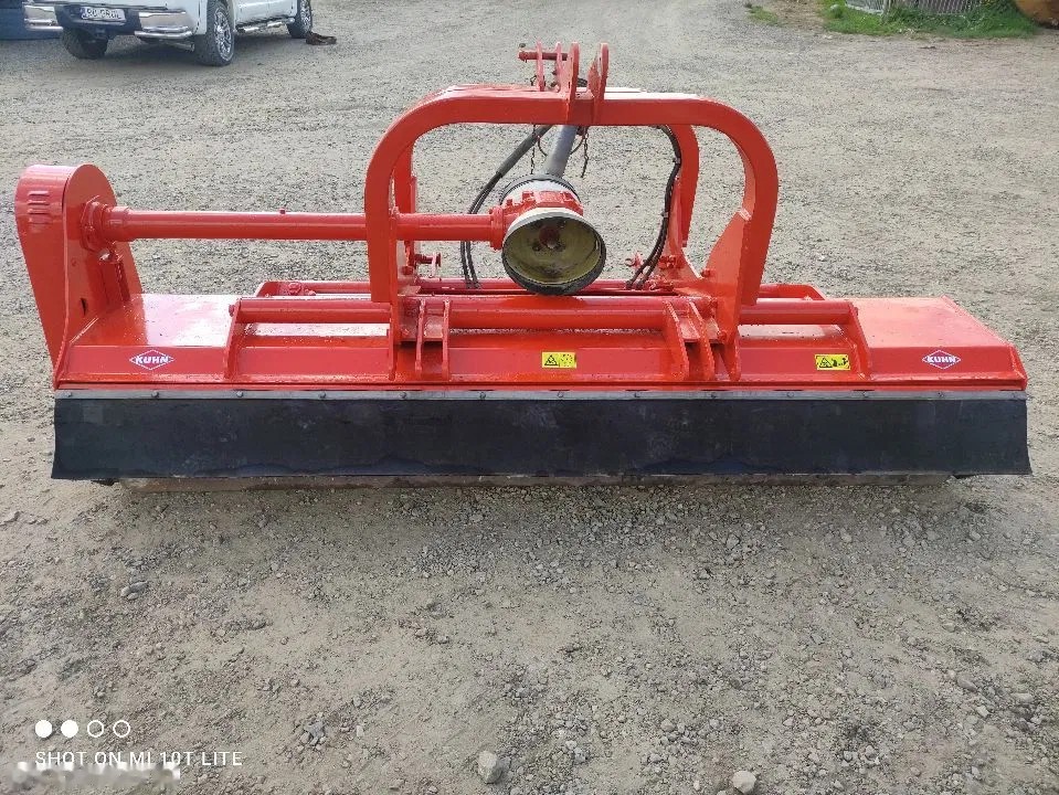 2001 Kuhn, Import Auf Lager in der EU — Foto 6 z 8