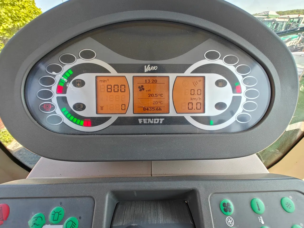 2015 Fendt, Import Auf Lager in der EU — Foto 10 z 15
