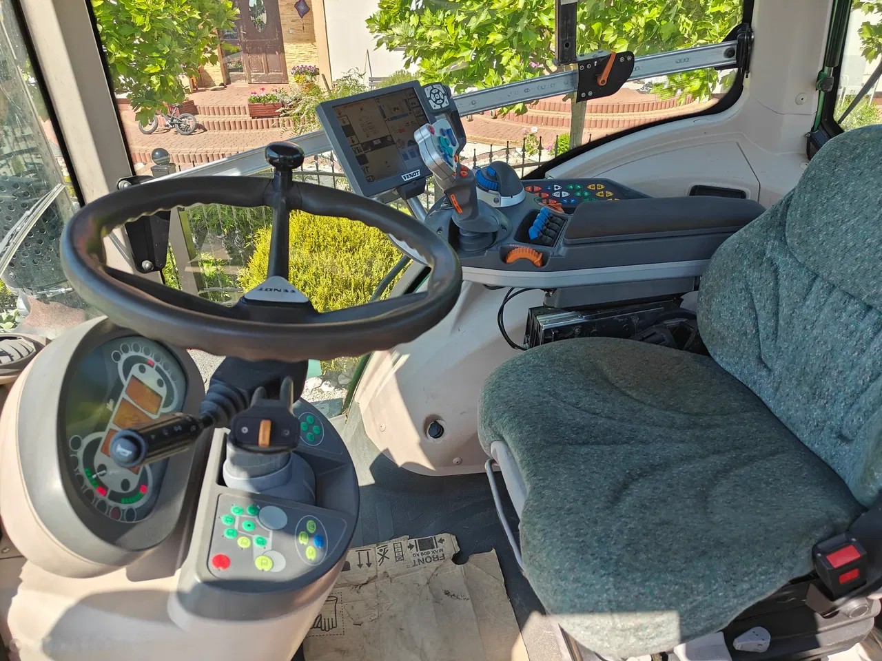 2015 Fendt, Import Auf Lager in der EU — Foto 8 z 15