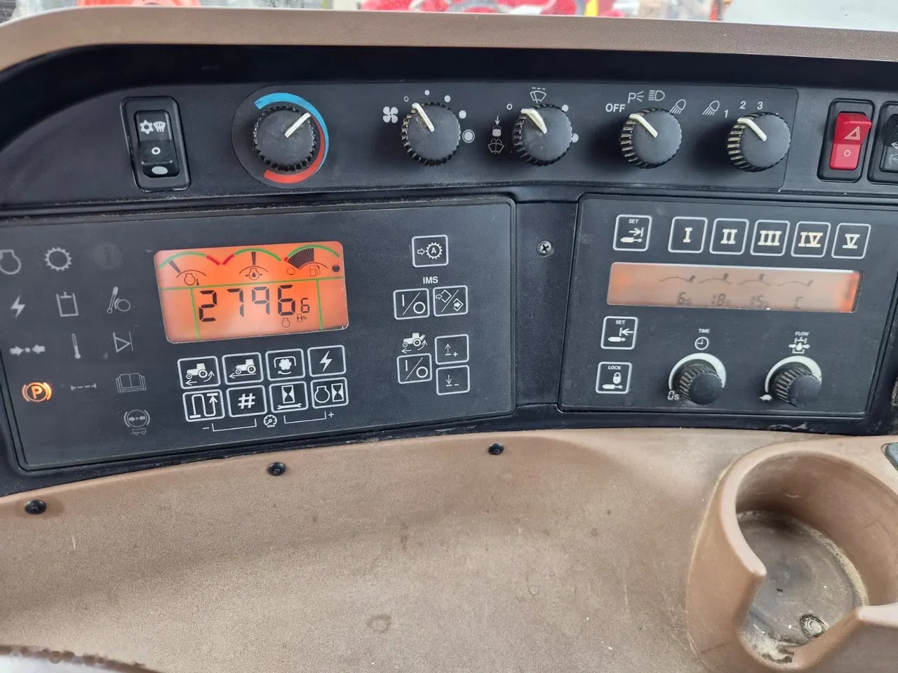 2005 John Deere 8320, 12.796 mth, Import Auf Lager in der EU — Foto 8 z 13