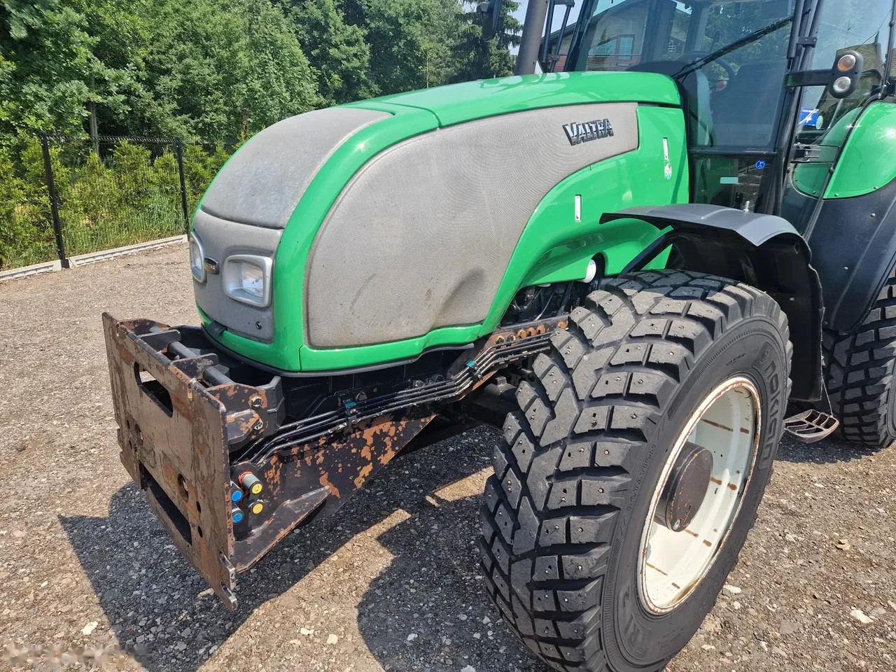 2004 Valtra T140 HiTech, 5.248 mth, Import Auf Lager in der EU — Foto 2 z 24