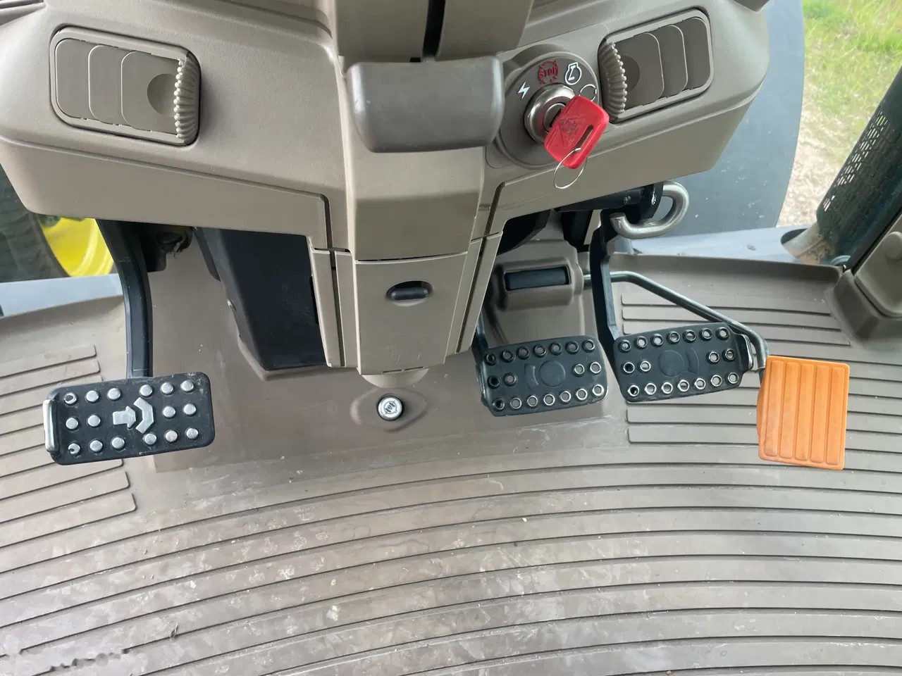 2015 John Deere 6150M, Import Auf Lager in der EU — Foto 12 z 16