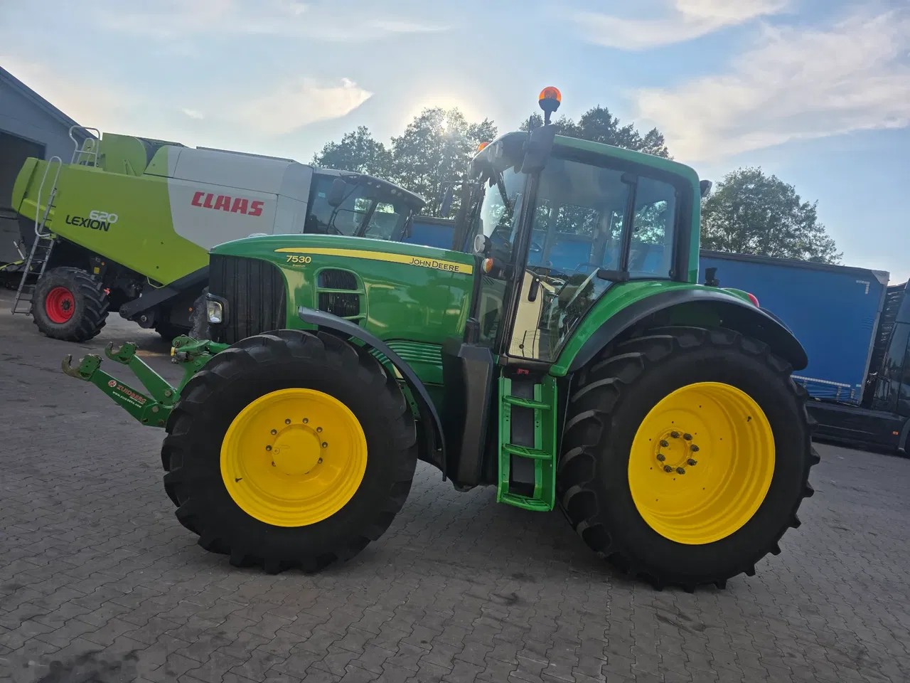 2011 John Deere 7530, 7.400 mth, Import Auf Lager in der EU — Foto 6 z 8