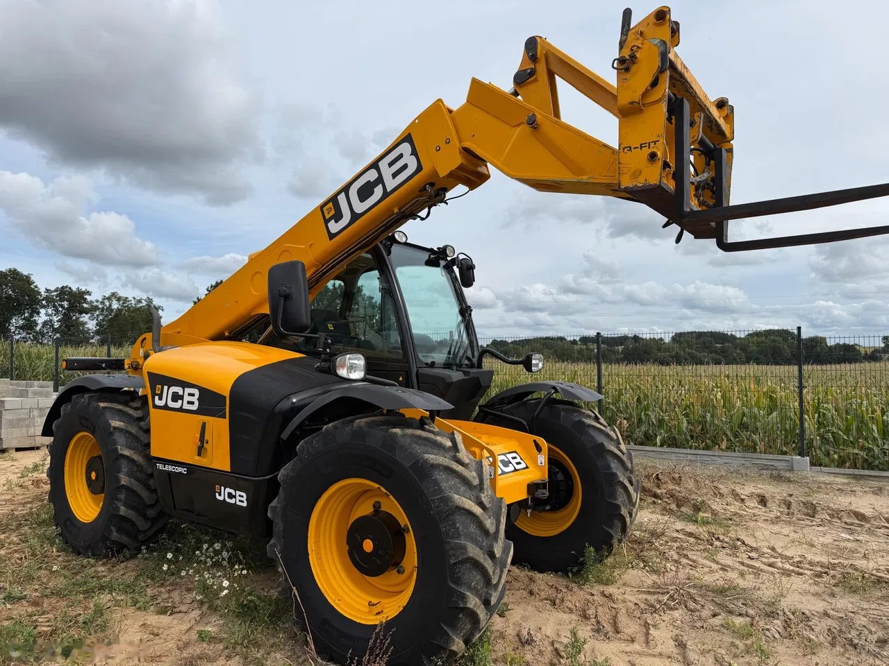 2011 JCB TELESKOPICKÝ, 6.800 mth, Import Auf Lager in der EU — Foto 3 z 13