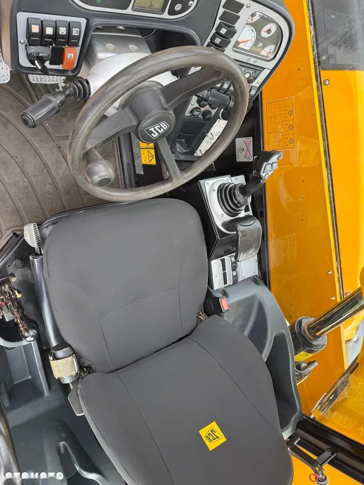 2011 JCB TELESKOPICKÝ, 6.800 mth, Import Auf Lager in der EU — Foto 7 z 13