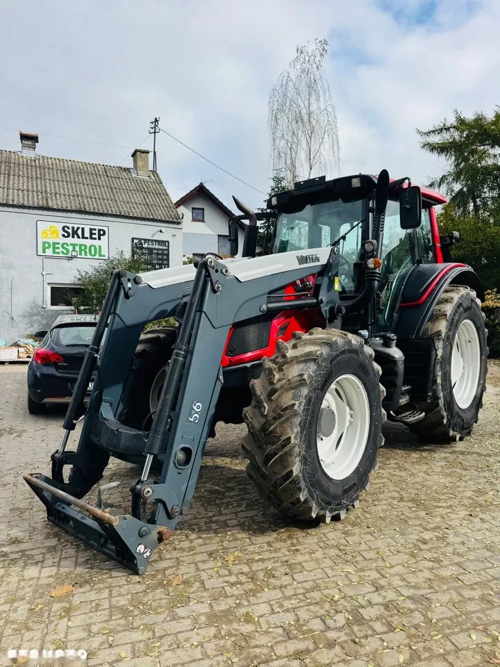 2013 Valtra N123 HiTech, 7.763 mth, Import Auf Lager in der EU — Foto 2 z 21