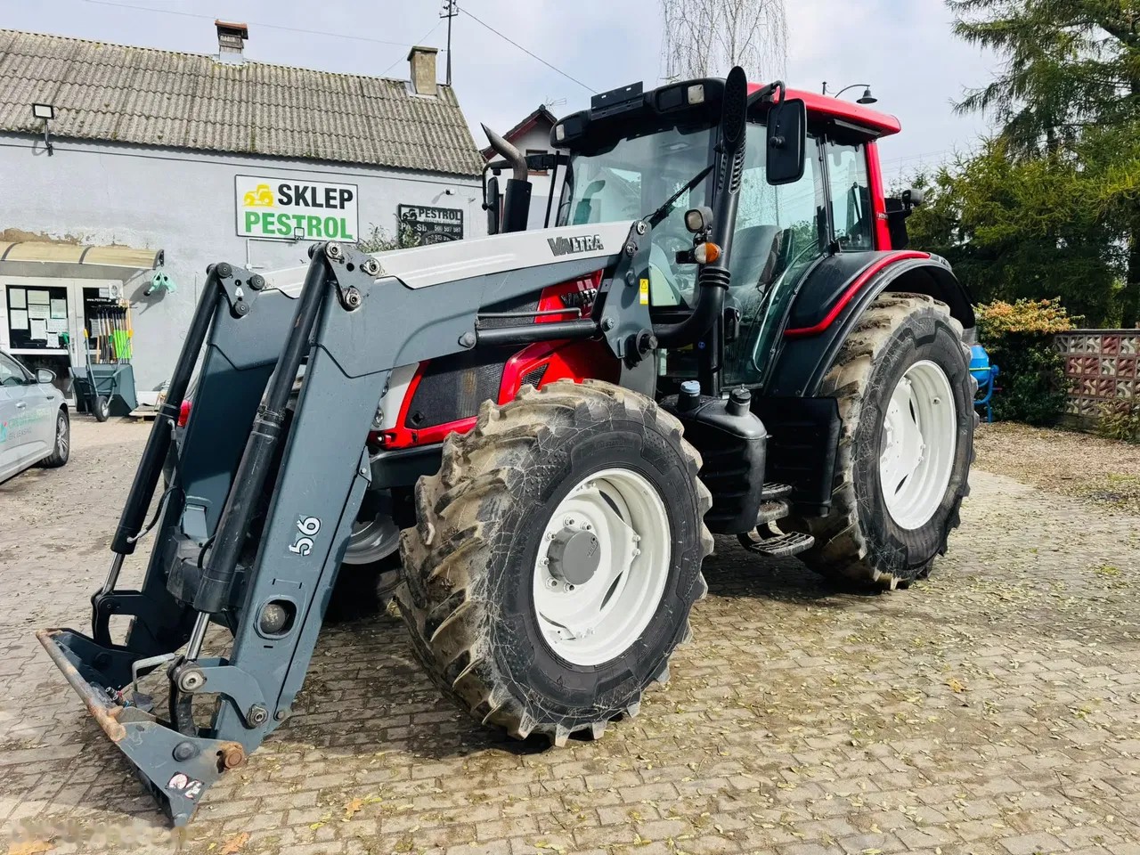 2013 Valtra N123 HiTech, 7.763 mth, Import Auf Lager in der EU — Foto 3 z 21