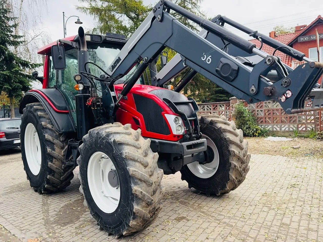 2013 Valtra N123 HiTech, 7.763 mth, Import Auf Lager in der EU — Foto 6 z 21