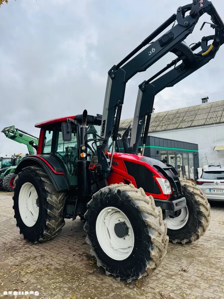 2013 Valtra N123 HiTech, 7.763 mth, Import Auf Lager in der EU — Foto 9 z 21