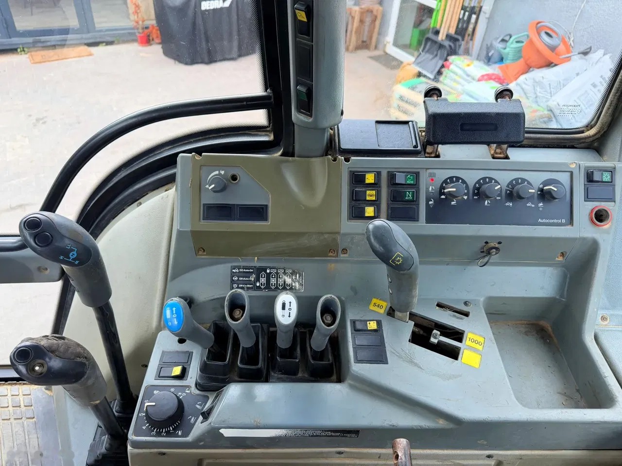 2004 Valtra T 120, Import Auf Lager in der EU — Foto 15 z 21