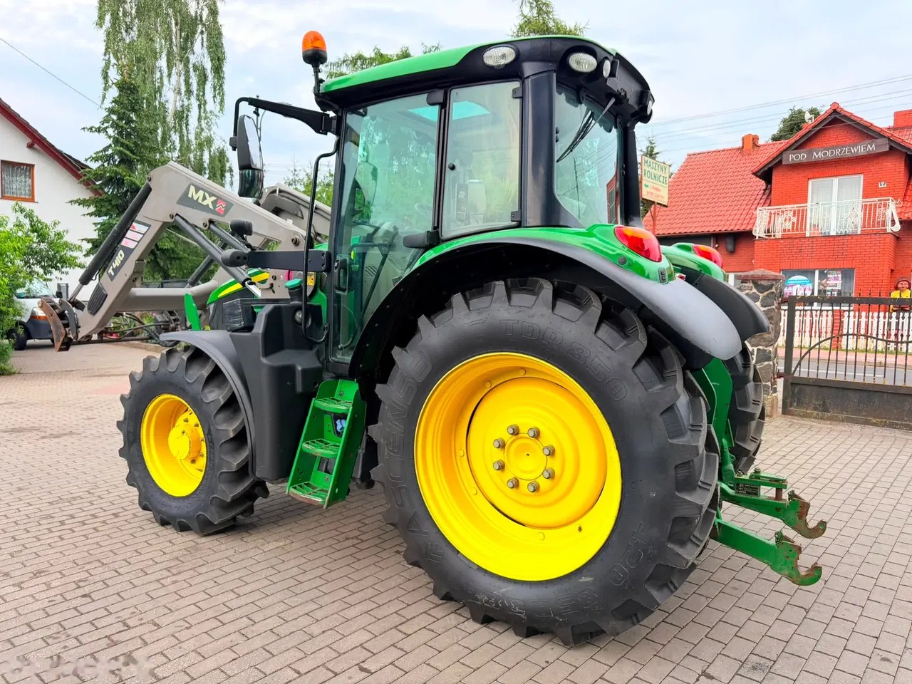 2020 John Deere 6100M, 5.500 mth, Import Auf Lager in der EU — Foto 16 z 24