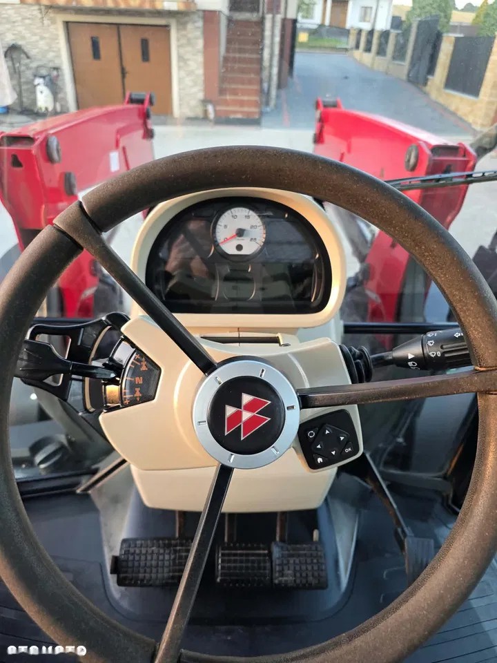 2018 Massey Ferguson 5713 SL dyna-6, 7.475 mth, Import Auf Lager in der EU — Foto 12 z 13